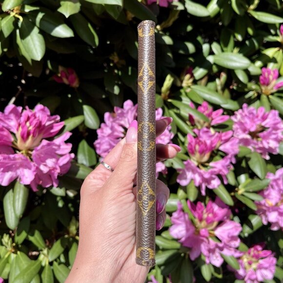 Louis Vuitton Monogram Folio iPhone Case 7/8 Plus - Picture 8 of 9